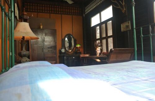 Wat Sam Phraya House | Villa Guest House