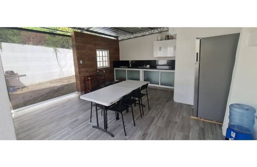 Los Alcarrizos House | Villa H2o, in the city 10-15 minutes from the Center