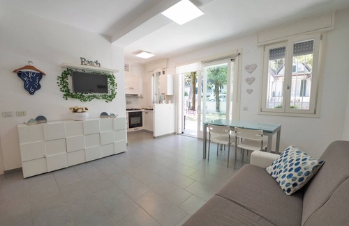 Lido degli Estensi House | Villa HalaveliHome Relax in this oasis of quiet and elegance near the sea