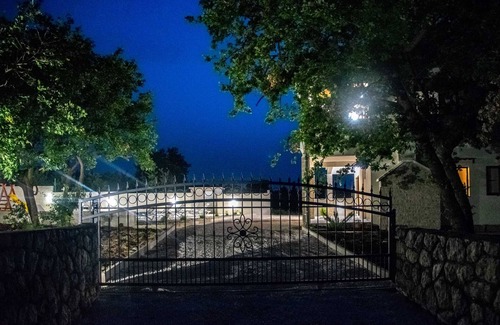 Podgradina Villa | Villa Hanami Zen Garden by Feel Croatia