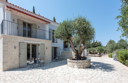 Kassiopi Villa | Villa Helonaki