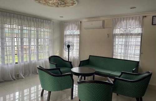 Taman Pantai Dickson House | Villa Hijau PD