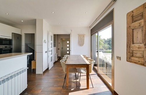 Santa Susanna Villa | Villa Horizon