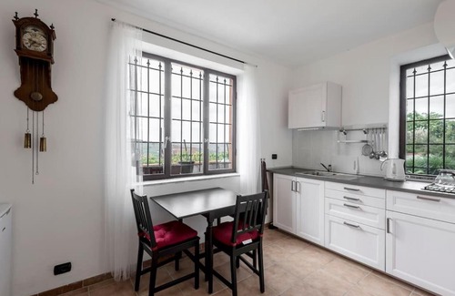 Montecalvo Versiggia Apartment | Villa I Due Padroni, two Apartment House - Apartment Cantinetta