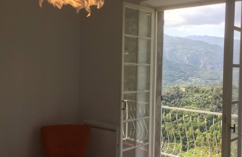 Sainte-Lucie-de-Tallano House | VILLA INDIVIDUELLE 150 M2 AVEC VUE IMPRENABLE Meublé de tourisme 4 *