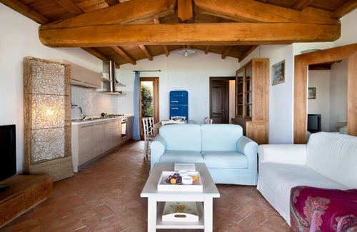 Luddui Villa | Villa "Ida Isuledda" with Pool, Garden & Wi-Fi
