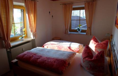 Rosshaupten Apartment | Villa im Wald