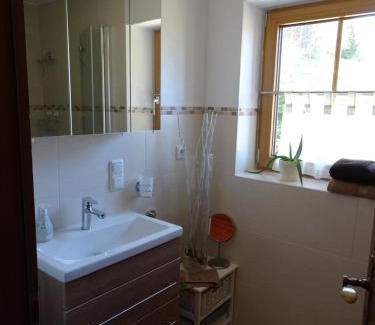 Rosshaupten Apartment | Villa im Wald