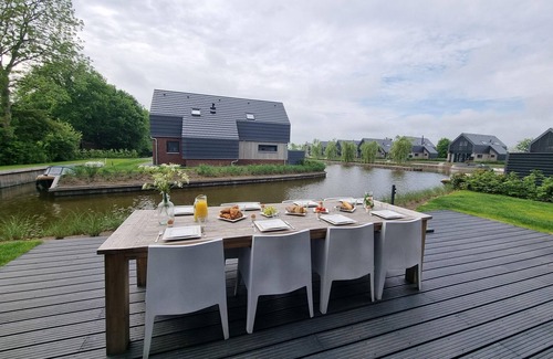 Balk House | Villa in Balk with Private Jetty on Slotermeer