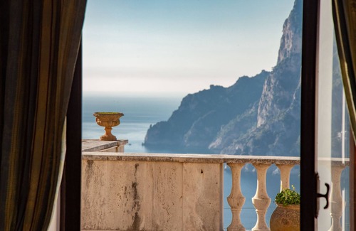 Capri Villa | Villa in Capri town & Private Yacht