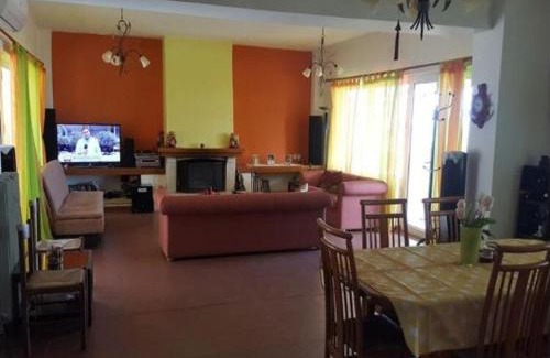 Hersonissos Centre Villa | Villa in Crete near AquaWorld Aquarium