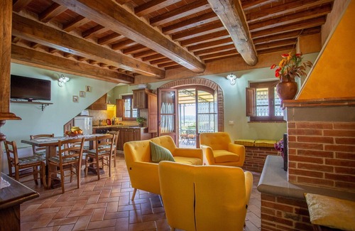 Creti Villa | Villa in Creti with 4 bedrooms sleeps 8