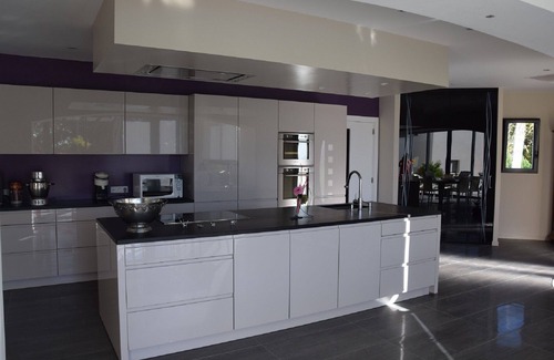 Montsegur-sur-Lauzon Villa | Villa in Drome provençal near Grignan