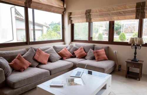 Plaka Villa | Villa in Elounda near Sea & Private Pool