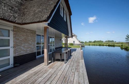 Delfstrahuizen Villa | Villa in Friesland with Sauna and Whirlpool
