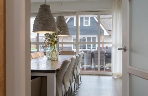 Delfstrahuizen Villa | Villa in Friesland with Sauna and Whirlpool