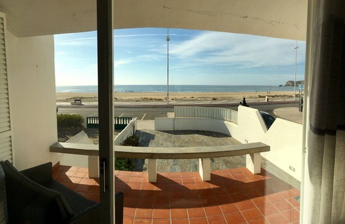 Nazare House | Villa in front of the sea