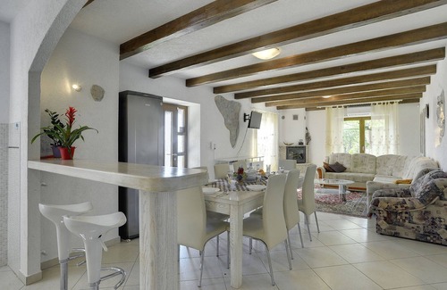 Lupoglav Villa | Villa in Lupoglav with Pool near the Sea