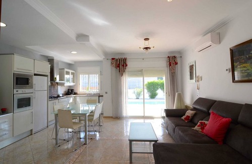 L'Escala Villa | Villa in LEscala with Swimming Pool