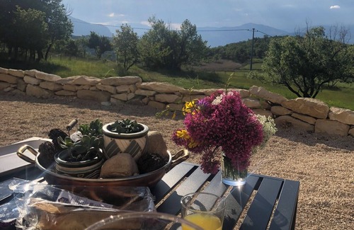 Roccamorice Villa | Villa in Majella National Park near the Celestine hermitages.