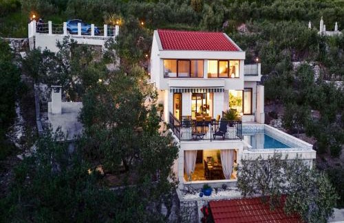 Makarska Villa | Villa in Makarska with Infinity Pool & Views