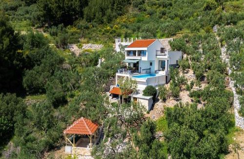 Makarska Villa | Villa in Makarska with Infinity Pool & Views