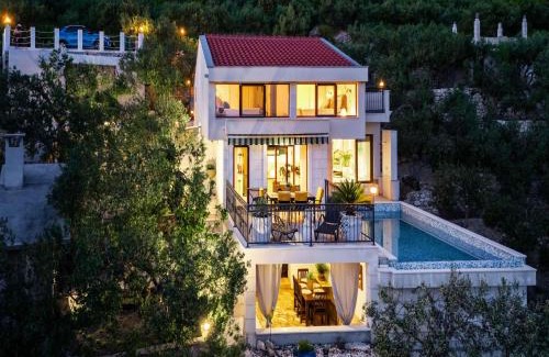 Makarska Villa | Villa in Makarska with Infinity Pool & Views