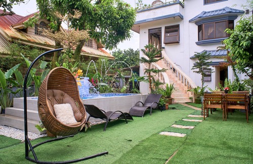 Tagaytay Villa | Villa in near Picnic Groove Tagaytay with Pool & Roof Deck Taal View