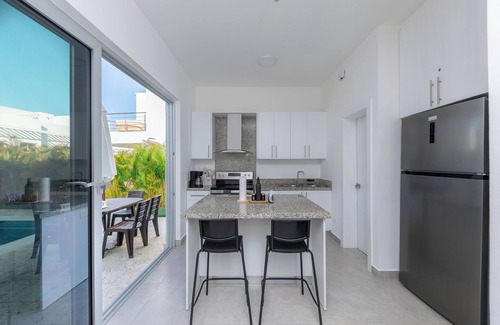 El Soco House | Villa in Playa Mueva Romana – Steps from Beach!