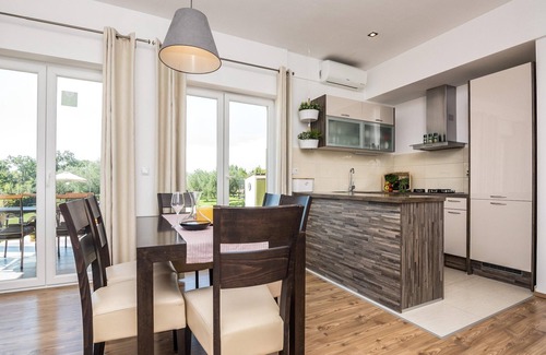 Policnik House | Villa in Policnik with Private Pool