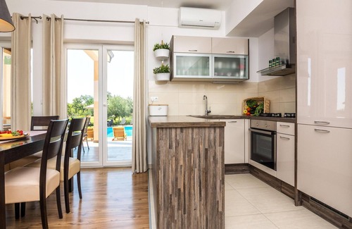 Policnik House | Villa in Policnik with Private Pool