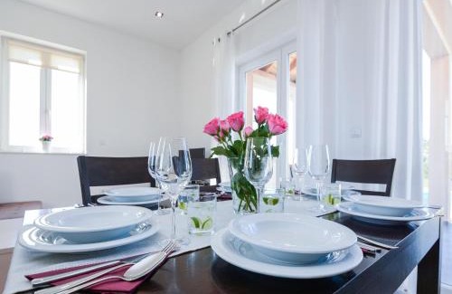 Policnik House | Villa in Policnik with Private Pool