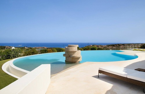 Porto Cervo Villa | Villa in Porto Cervo with 7 bedrooms sleeps 14