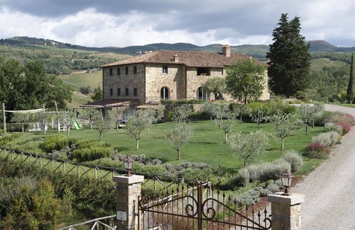 Radda in Chianti Villa | Villa in Radda In Chianti with 6 bedrooms sleeps 12