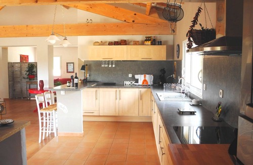 Bize-Minervois Villa | villa in the countryside with garden, terraces, private pool, air conditioning