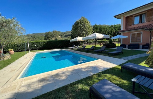 Loro Ciuffenna Villa | Villa in Tuscany with Private Pool & Views