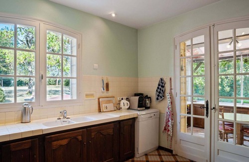 Velines Villa | Villa in Velines with Garden and Wine Tours