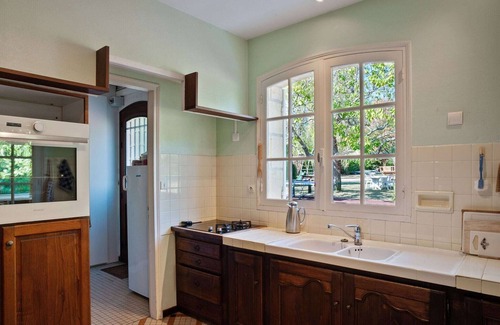 Velines Villa | Villa in Velines with Garden and Wine Tours