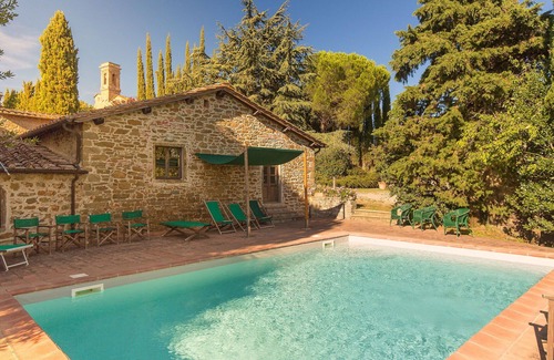 Volpaia Villa | Villa in Volpaia with 6 bedrooms sleeps 11