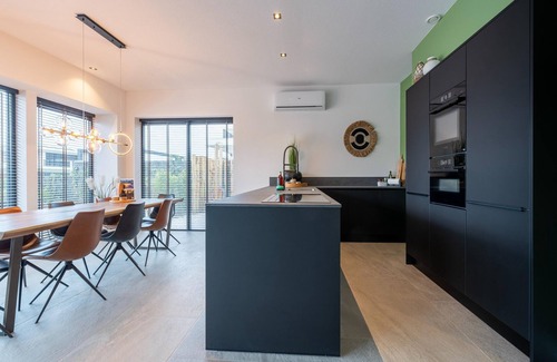 Zeewolde Villa | Villa in Zeewolde near town center