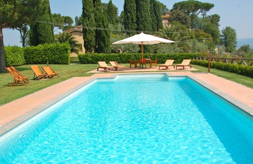 Calvi di Umbria Villa | Villa Infinito, for an enchanting stay among fields