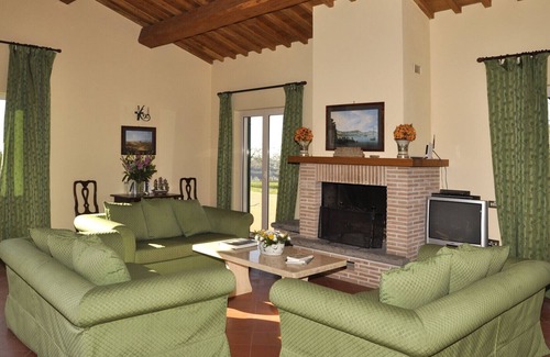 Calvi di Umbria Villa | Villa Infinito, for an enchanting stay among fields