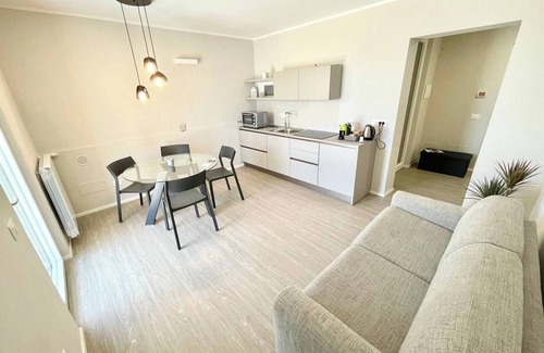 Ocenelli Villa | villa ipnotica - panoramic views plus exquisite pool - sleeps 7 - very stylish