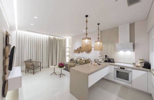 Katomerion Villa | Villa "Ira" with Sea View, Private Pool & Wi-Fi