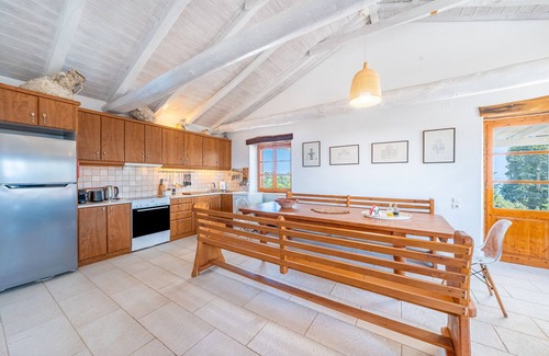 Antipaxos Villa | Villa 'Iremia Antipaxos' with Sea View, Wi-Fi and Air Conditioning