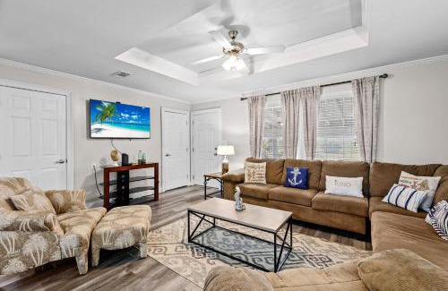 Saint James City House | Villa Island Retreat, Country house overlooking 13 acres and a small lake
