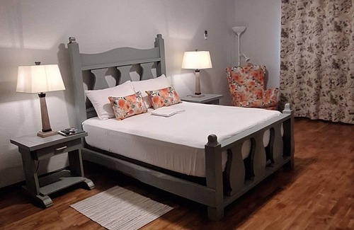 Constanza Cabin | Villa Janet: Un Hogar Familiar Único y Acogedor.