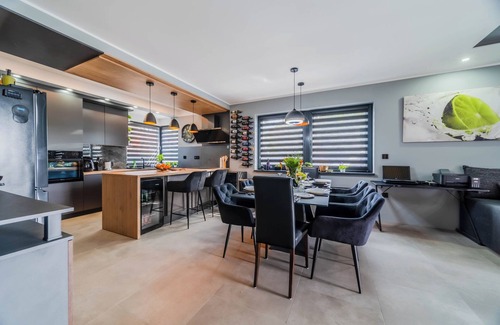 Varazdin House | Villa Joy With Pool and Hot Tub, Sračinec, Croatia