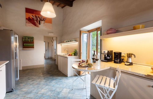 Rignano sull'Arno Villa | Villa just 14 km to Florence, 8 bedrooms. Garden, private pool and Wi-Fi!