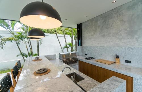 Seminyak Villa | Villa KALOOKA, a vacation in paradise.